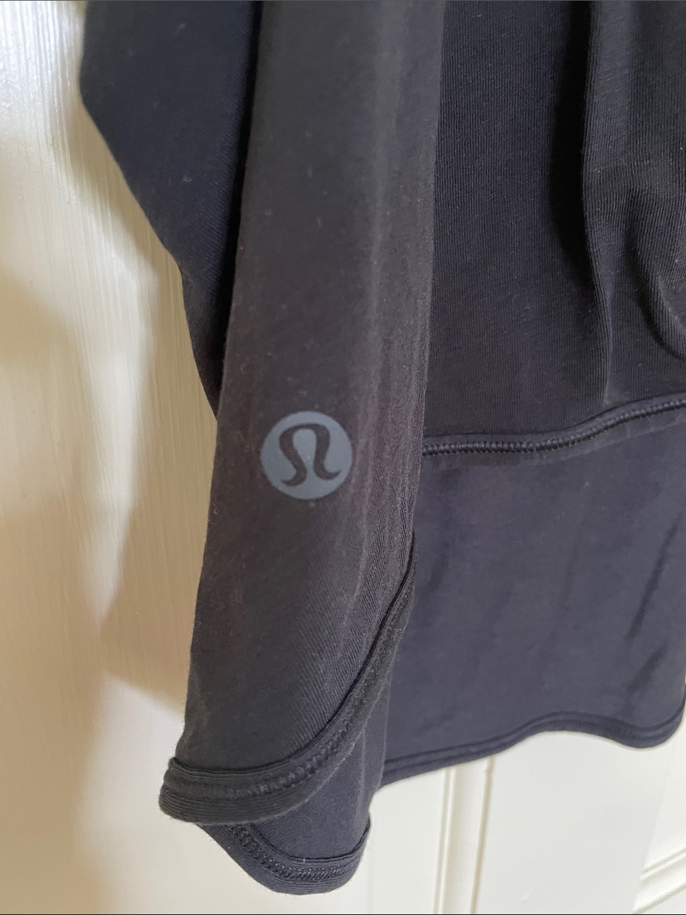 lululemon athletica Black Scoop Crop Top with twisted back - Picture 3 of 3